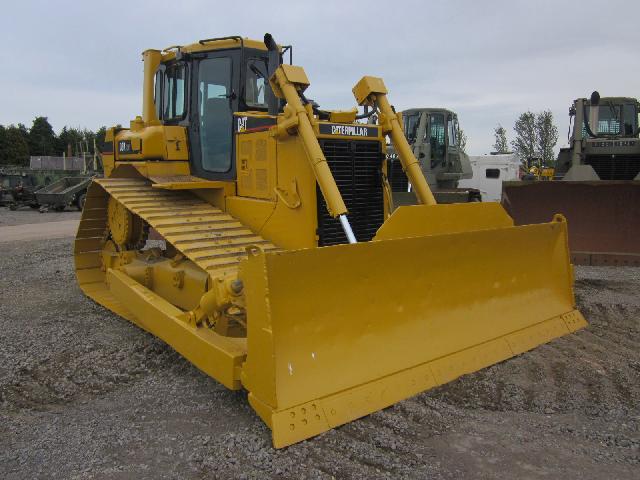Caterpillar Bulldozer D6R LGP 2004 - Govsales of mod surplus ex army trucks, ex army land rovers and other military vehicles for sale